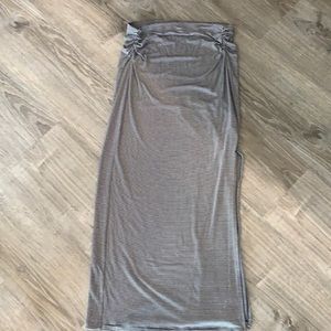 Women’s medium gap knit maxi skirt